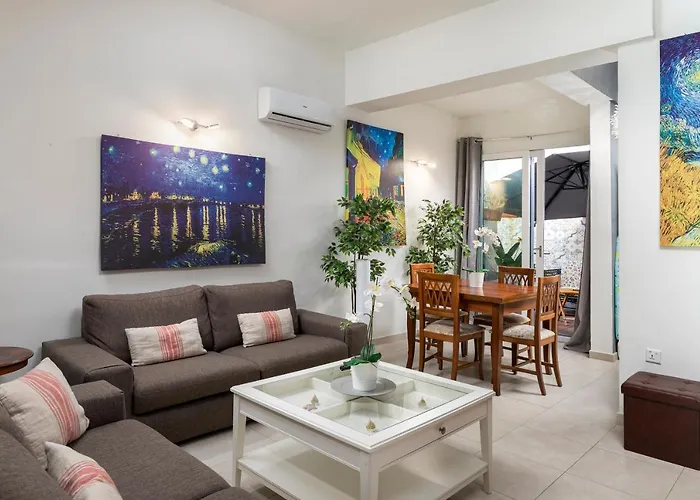 1 Bedroom Apartment With Cosy Backyard Close To Valletta